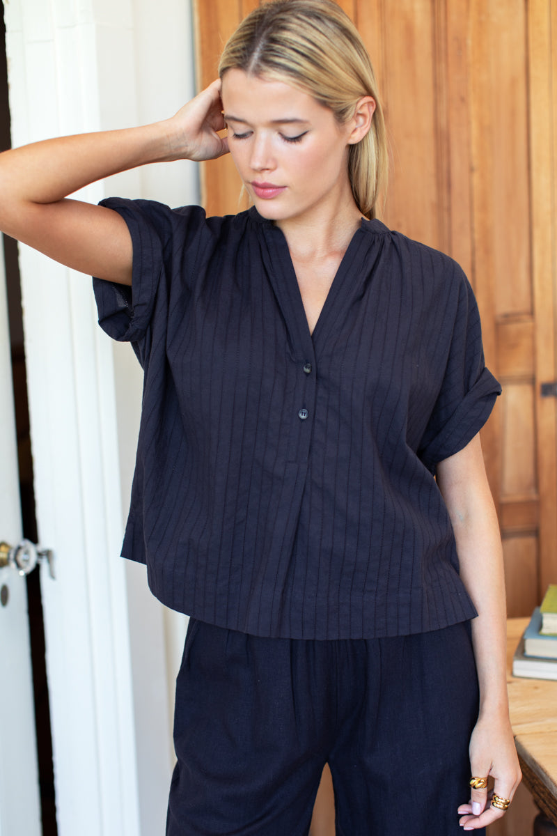 Artist Buttondown - Midnight